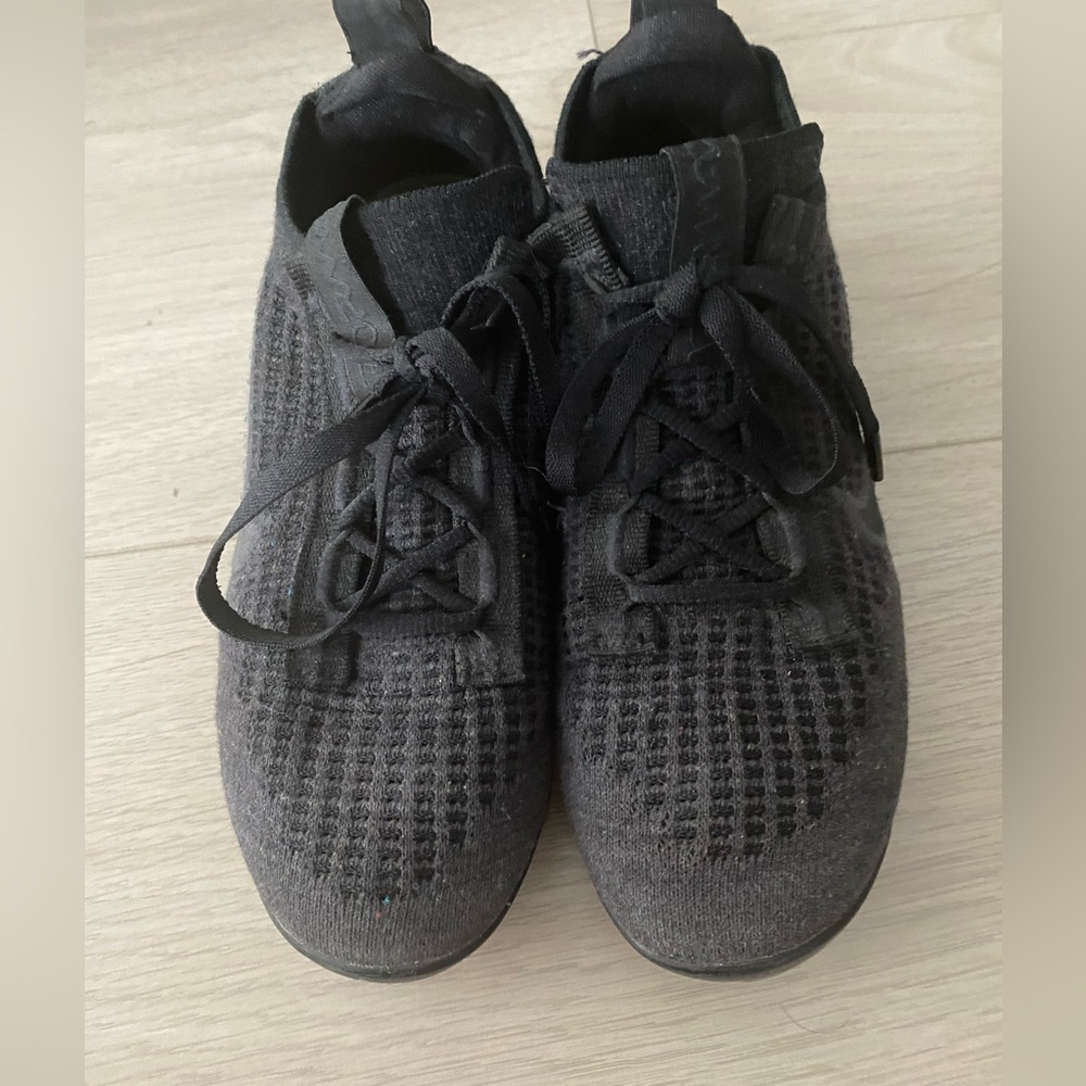 Size 4 kids Nike VaporMax Sneakers